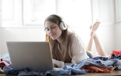 Ciekawe podcasty – jak je znaleźć?